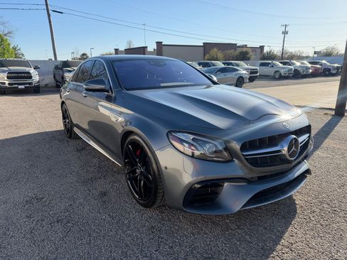 Used 2018 Mercedes-Benz E 63 AMG S image 9