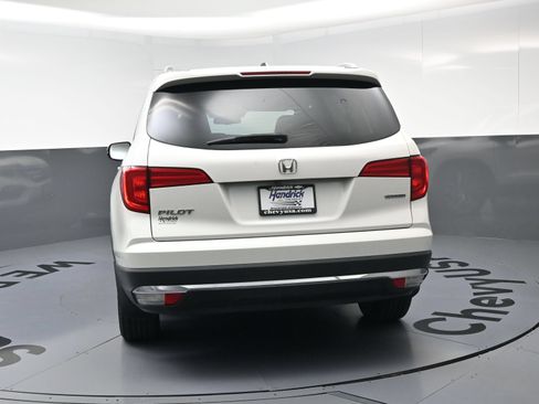 Used 2016 Honda Pilot Touring image 8