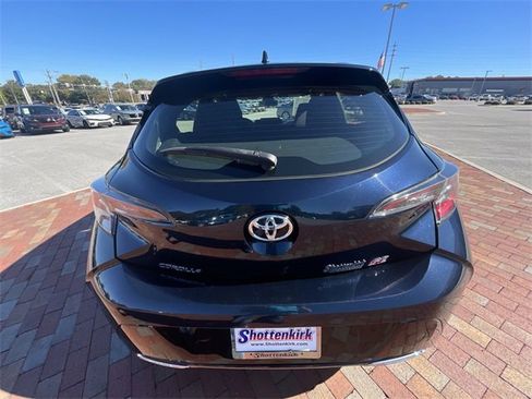 Used 2021 Toyota Corolla SE w/ SE Preferred Package image 35