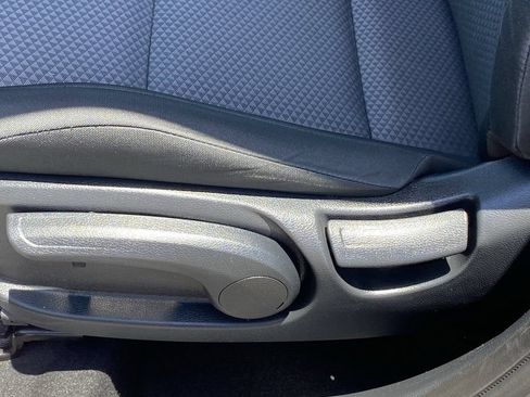 Used 2025 Kia Soul LX FWD image 25