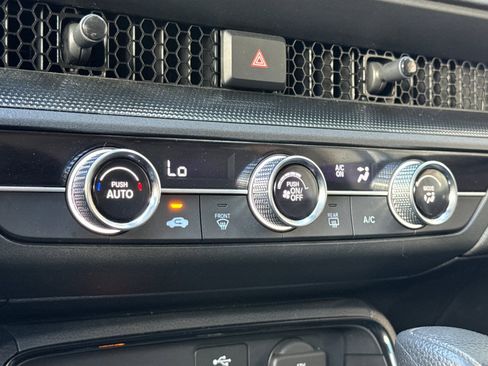 Used 2025 Honda CR-V LX image 17