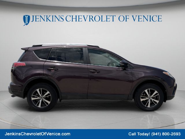 Used 2018 Toyota RAV4 XLE FWD image 3