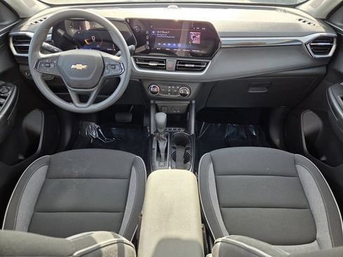 Used 2024 Chevrolet TrailBlazer LS w/ LS Convenience Package FWD image 16