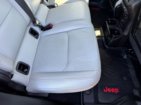 Used 2021 Jeep Gladiator Mojave w/ Uconnect 4C Nav & Sound Group image 19