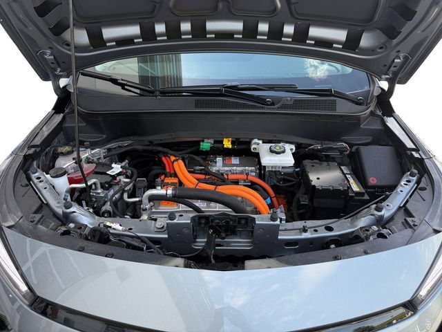 Certified 2027 Chevrolet Bolt RS w/ Technology Package FWD image 10