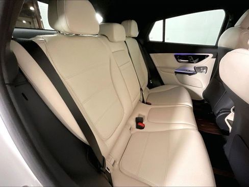 Used 2026 Mercedes-Benz GLC 300 4MATIC image 19