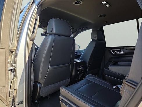 Used 2021 Chevrolet Tahoe RST w/ Luxury Package AWD/4WD image 13