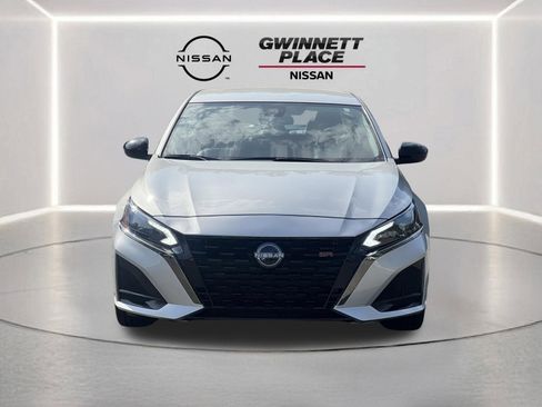 Used 2024 Nissan Altima 2.5 SR FWD image 26