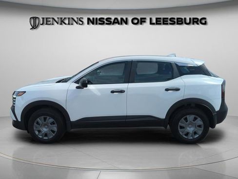 Certified 2025 Nissan Kicks S FWD image 11