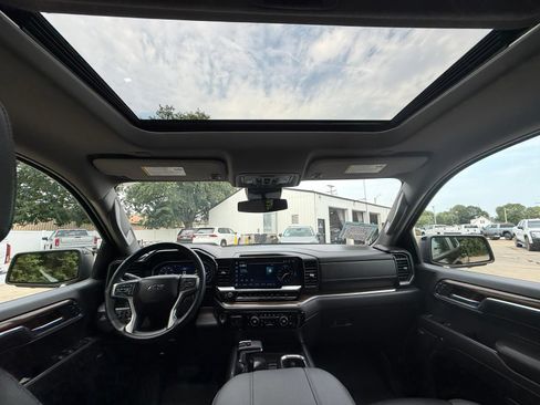 Used 2024 Chevrolet Silverado 1500 RST AWD/4WD image 27