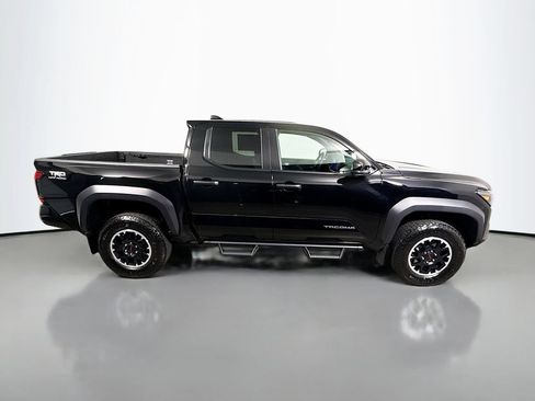 Certified 2024 Toyota Tacoma TRD Off-Road AWD/4WD image 8