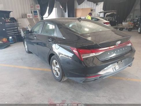 Used 2021 Hyundai Elantra SE FWD image 3