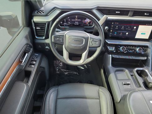 Used 2024 GMC Sierra 3500 Denali AWD/4WD image 6