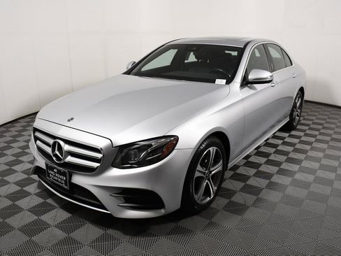 Used 2019 Mercedes-Benz E 300 4MATIC image 1