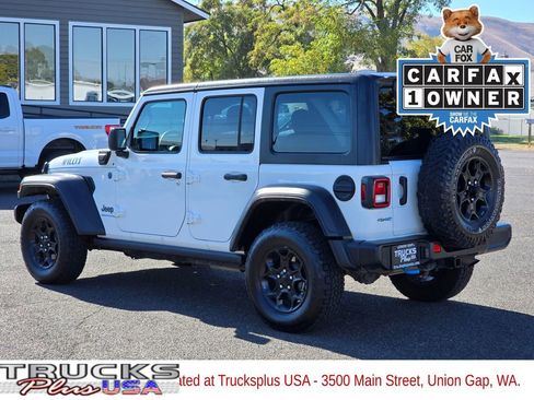 Used 2023 Jeep Wrangler Unlimited image 3