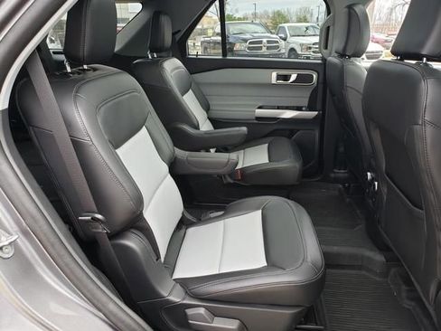 Used 2023 Ford Explorer XLT w/ Equipment Group 202A image 20