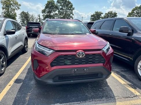 Used 2025 Toyota RAV4 XLE AWD/4WD image 5