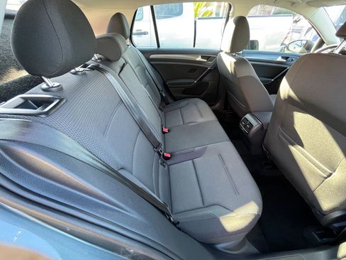 Used 2019 Volkswagen e-Golf SE w/ Driver Assistance Package image 12