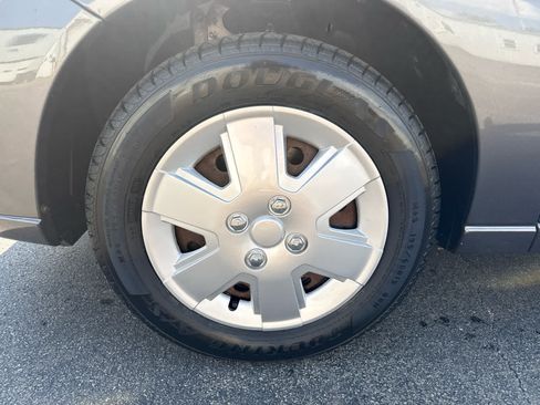 Used 2007 Ford Focus S FWD image 9