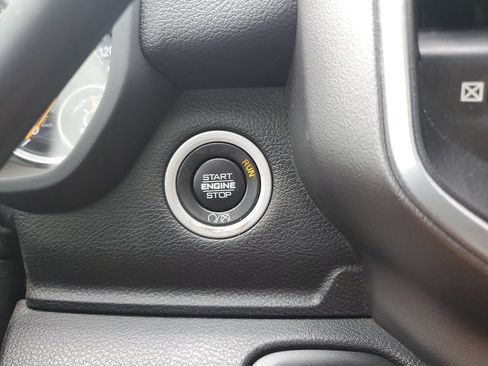 Used 2019 RAM 2500 Big Horn AWD/4WD image 24