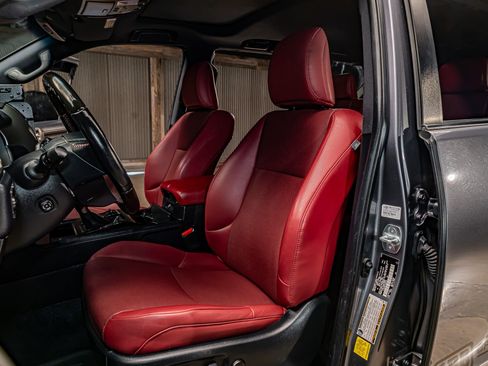 Used 2020 Lexus GX 460 Premium w/ Premium Package AWD/4WD image 22