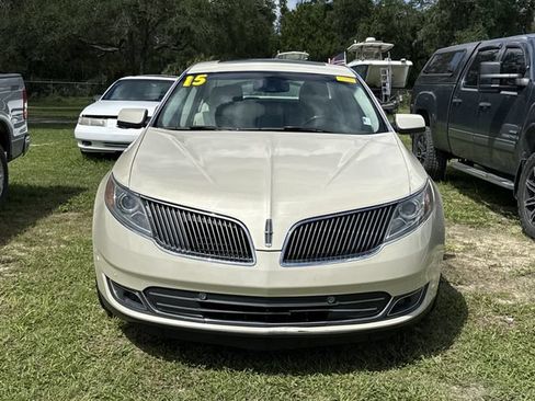 Used 2015 Lincoln MKS w/ Equipment Group 101A FWD image 3