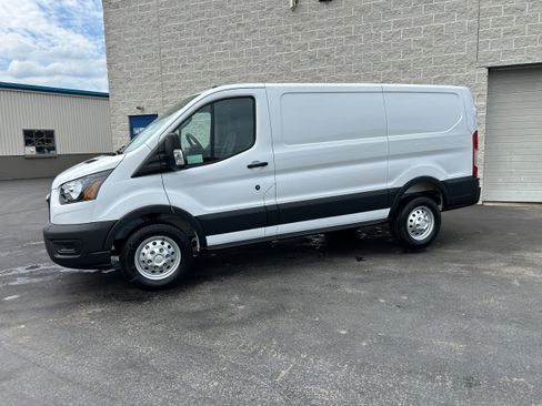 New 2025 Ford Transit 250 250 Low Roof All Wheel Drive image 5