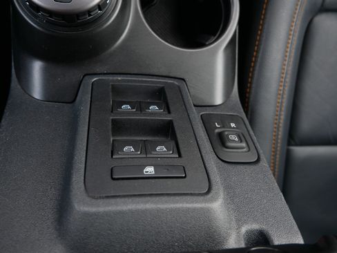 Used 2022 Ford Bronco Badlands image 31