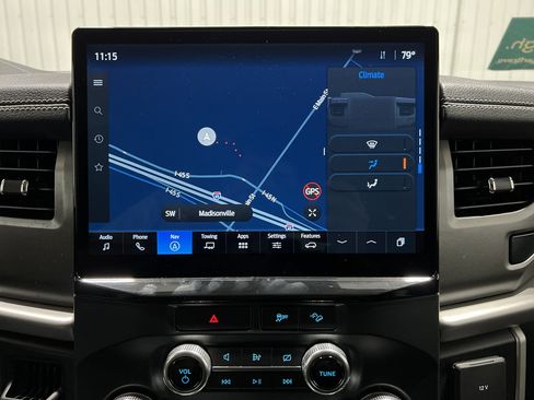 Used 2022 Ford Expedition XLT image 12