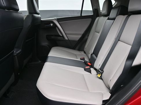 Used 2018 Toyota RAV4 Limited FWD image 11