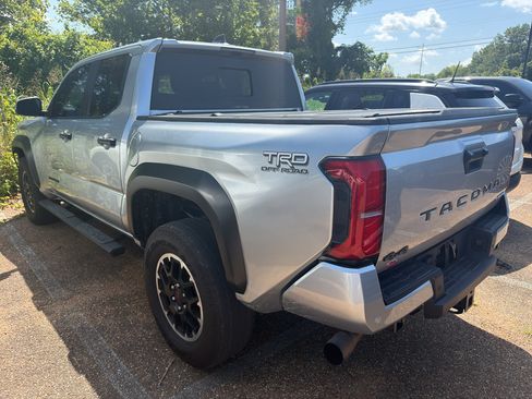 Used 2024 Toyota Tacoma TRD Off-Road w/ TRD Off Road Upgrade Package AWD/4WD image 1