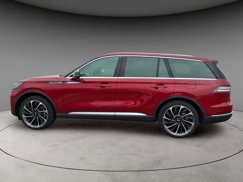 New 2025 Lincoln Aviator Reserve w/ Illumination Package image 2