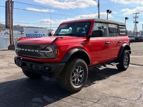 Used 2023 Ford Bronco Badlands image 6