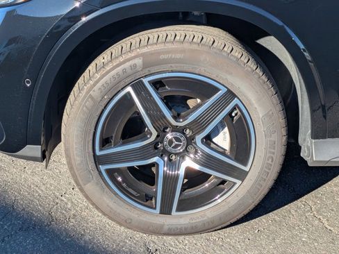 Certified 2025 Mercedes-Benz GLC 300 image 23