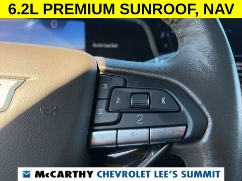 Used 2022 Cadillac Escalade ESV Premium Luxury image 23