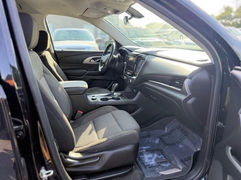 Used 2019 Chevrolet Traverse LT w/ LPO, Floor Liner Package AWD/4WD image 10