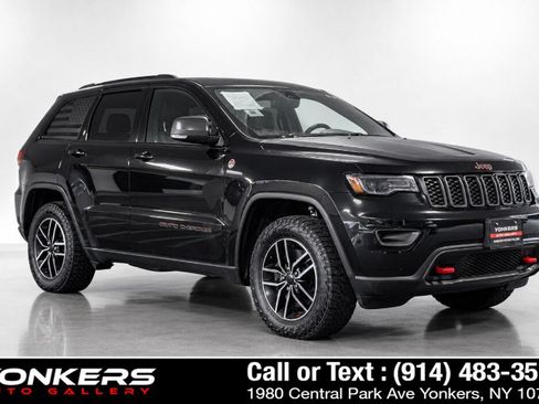 Used 2019 Jeep Grand Cherokee Trailhawk w/ Trailhawk Luxury Group AWD/4WD image 5