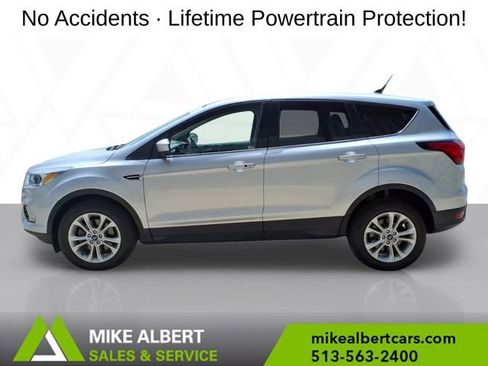 Used 2019 Ford Escape SE FWD image 4