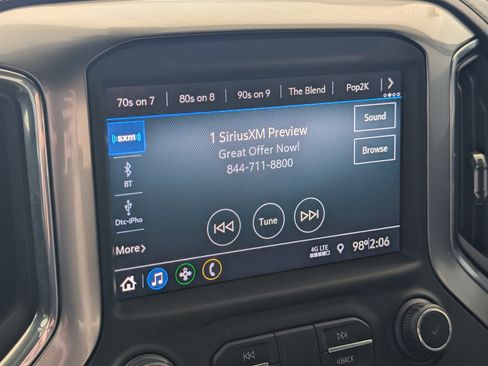 Used 2022 Chevrolet Silverado 1500 LT AWD/4WD image 28