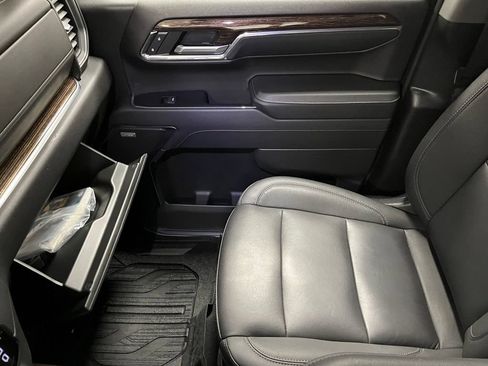 Used 2024 GMC Sierra 1500 Elevation w/ Elevation Premium Package AWD/4WD image 41