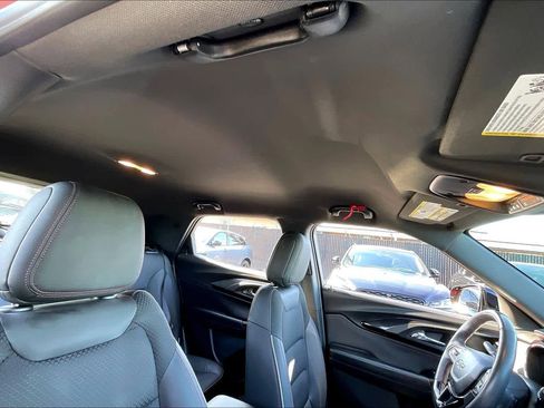 Used 2022 Chevrolet TrailBlazer RS image 25