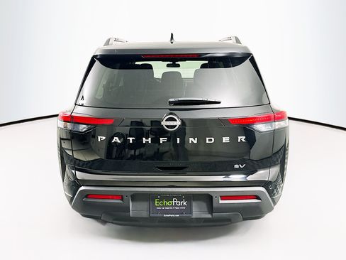 Used 2024 Nissan Pathfinder SV FWD image 7