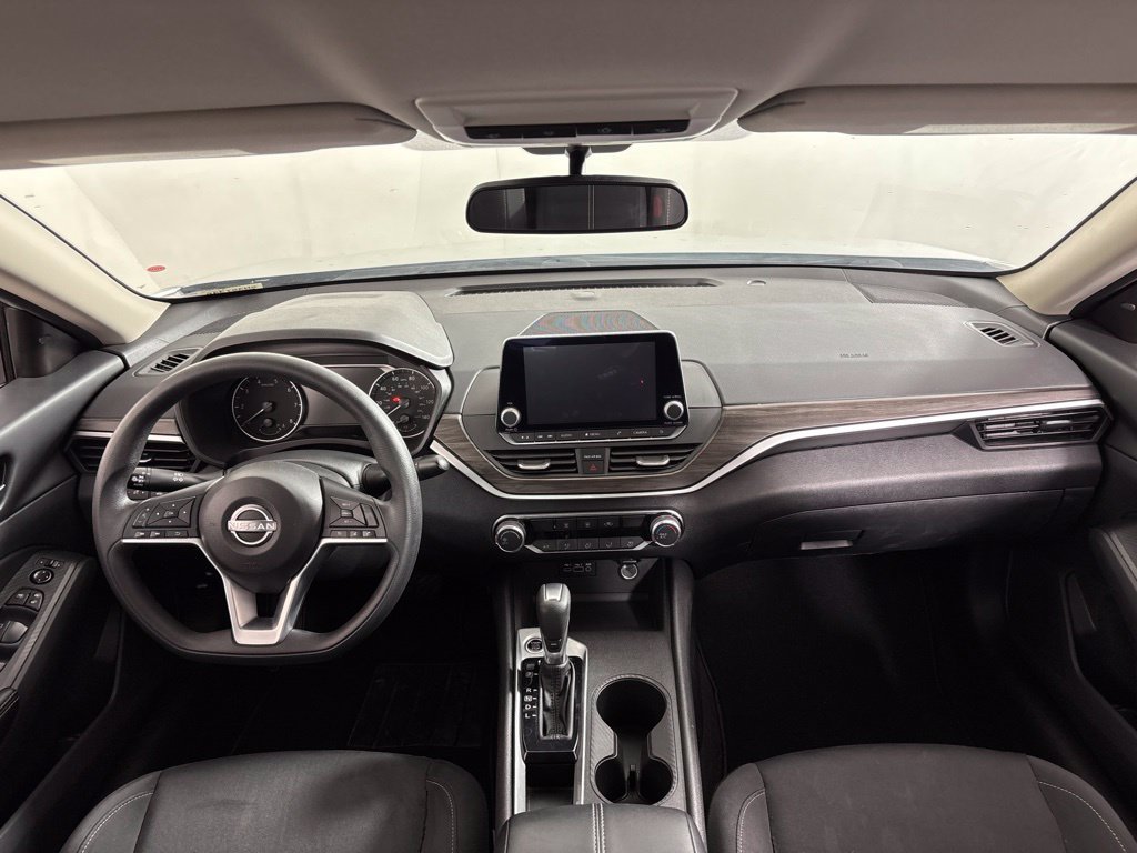 Used 2025 Nissan Altima 2.5 SV FWD image 20