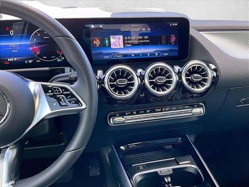 Used 2026 Mercedes-Benz GLA 250 GLA 250 image 8