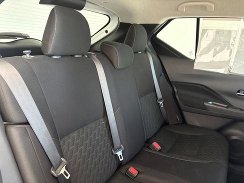 Used 2023 Nissan Kicks SV FWD image 30