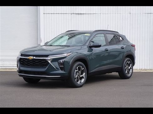 New 2026 Chevrolet Trax LT w/ LT Convenience Package FWD image 1