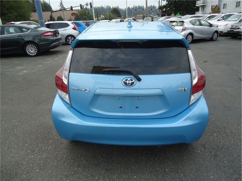 Used 2016 Toyota Prius C Three image 7