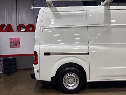 Used 2018 Nissan NV 2500 S RWD image 34