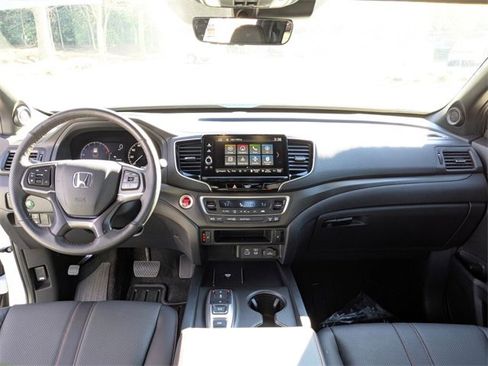 Certified 2025 Honda Ridgeline TrailSport image 15