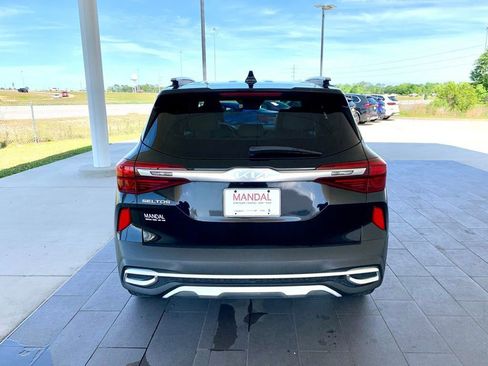 Used 2023 Kia Seltos EX image 6
